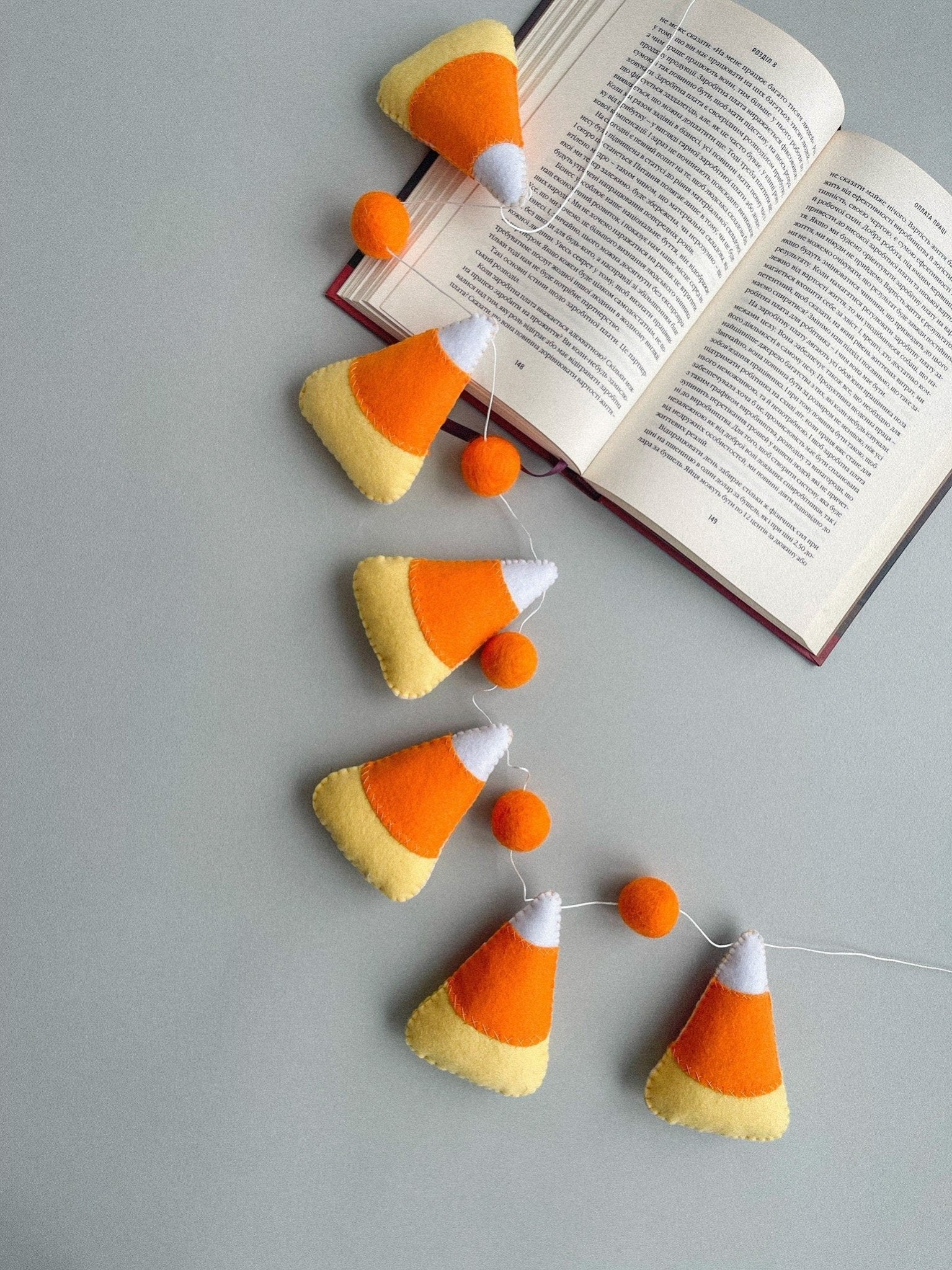 Felt Candy Corn Garland – Handmade Halloween Decoration - WoollyFox